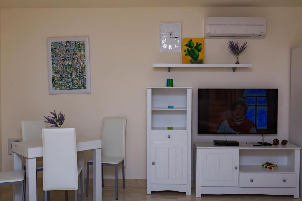 2 Bedrooms Apartment In Magnolia Golf Resort, La Caleta Costa Adeje  Exterior foto